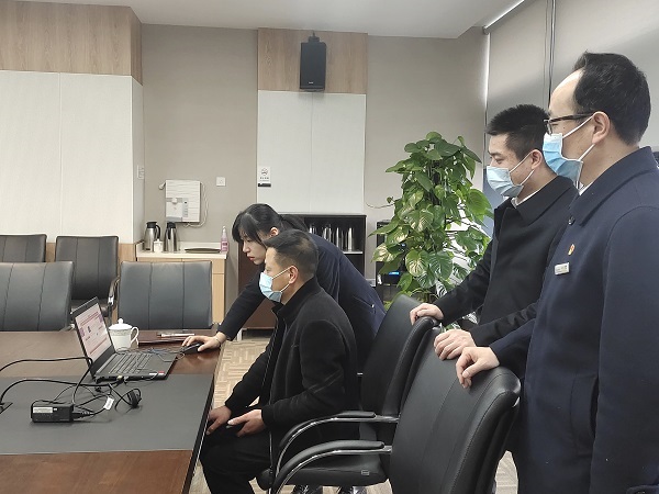 加強涉審中介機構(gòu)監(jiān)管工作 促進行政審批提速增效